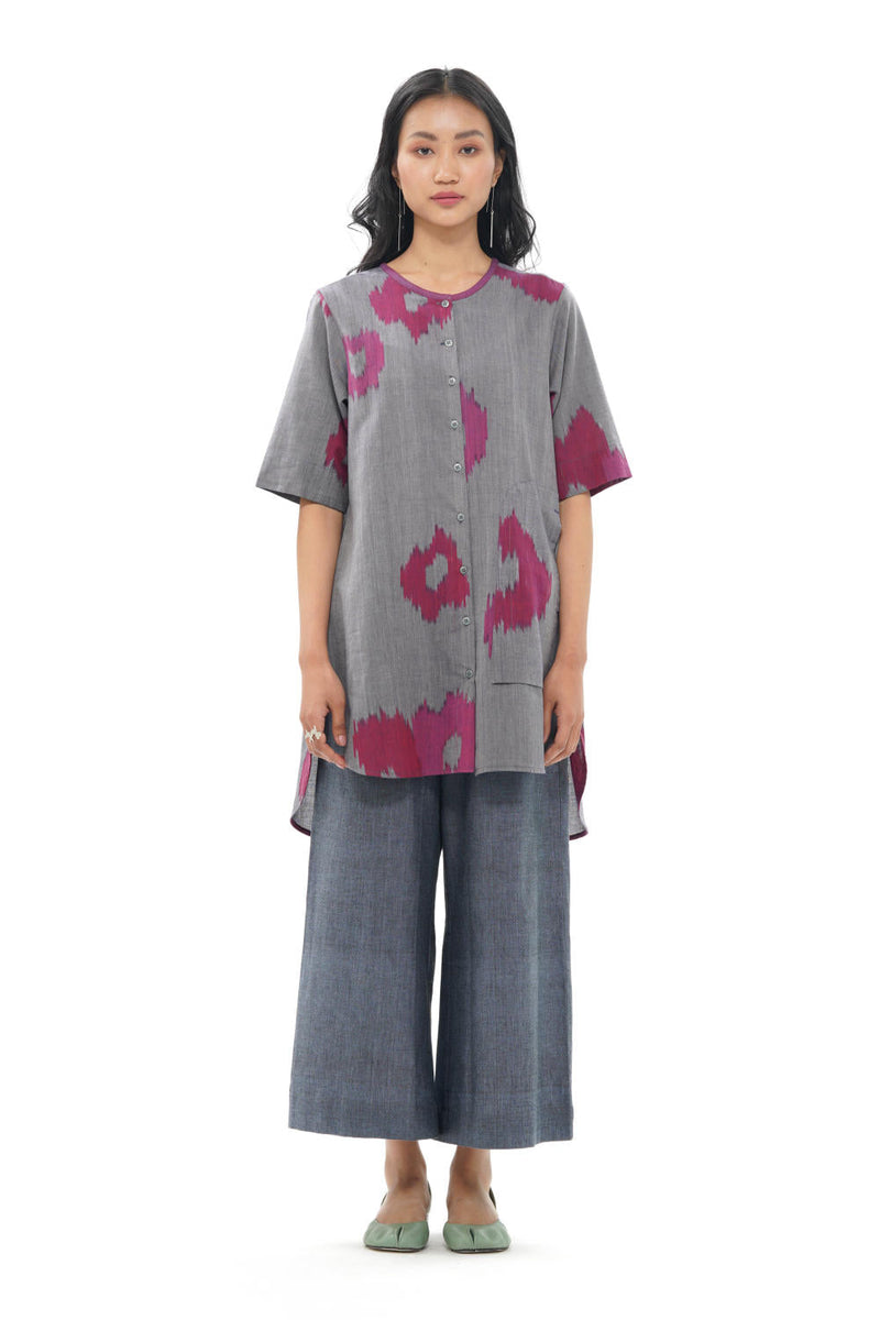 UME CLASSIC TUNIC 100% cotton by Translate - Handwoven Ikat in blue color for women Worldwide