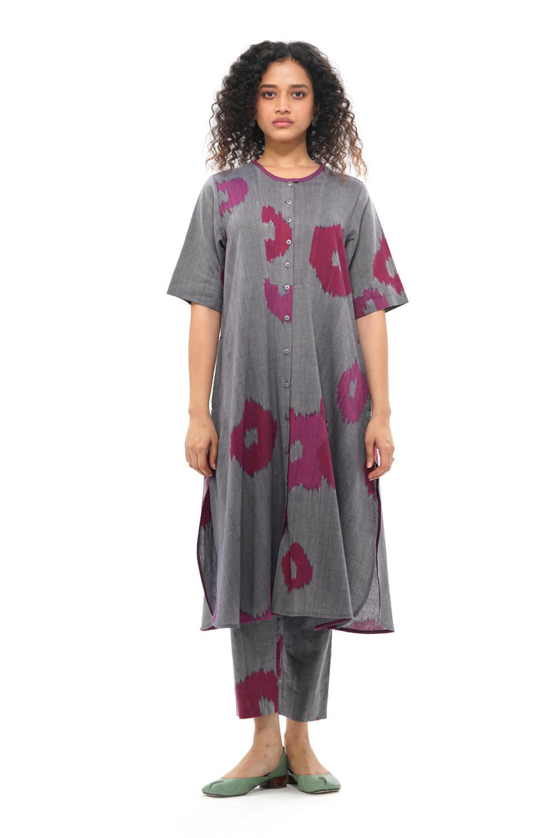 UME YOKE KURTA 100% cotton by Translate - Handwoven Ikat in blue color for women Worldwide