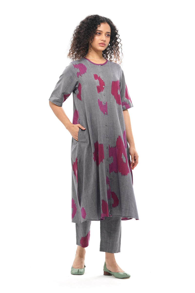 UME YOKE KURTA 100% cotton by Translate - Handwoven Ikat in blue color for women Worldwide