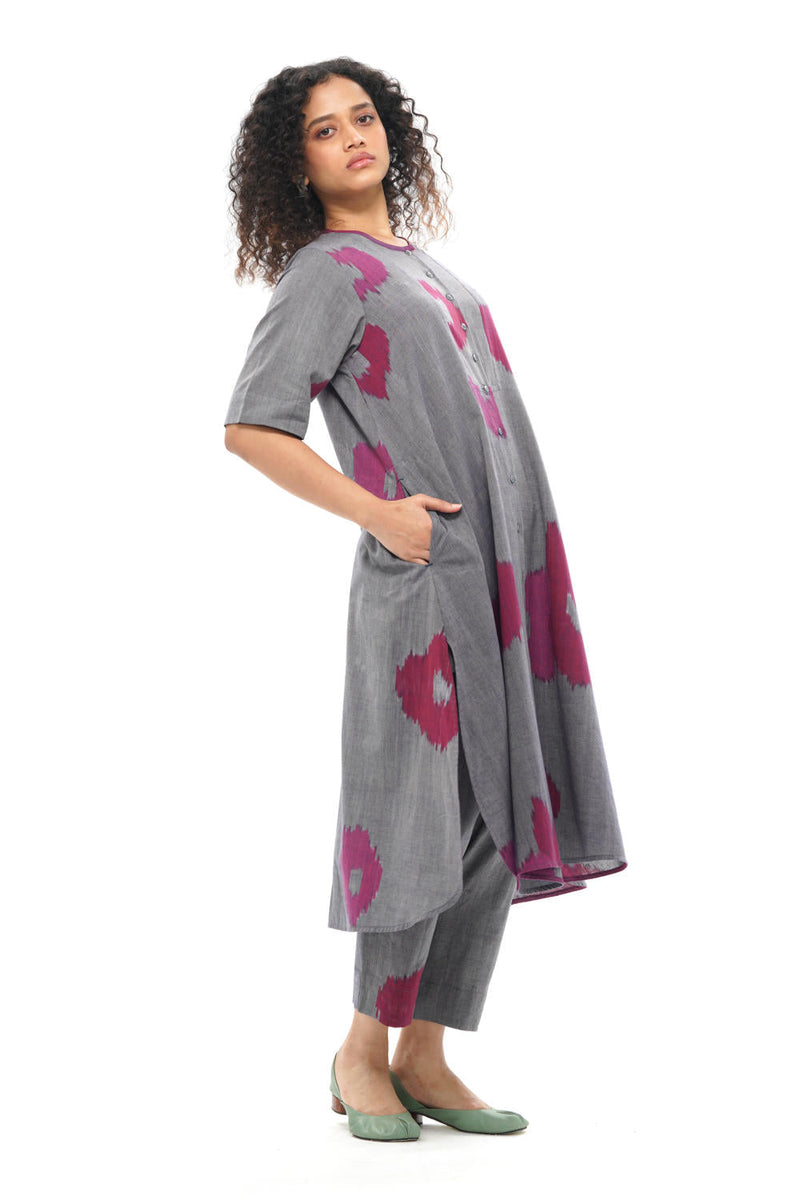 UME YOKE KURTA 100% cotton by Translate - Handwoven Ikat in blue color for women Worldwide