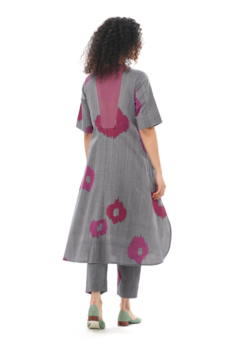 UME YOKE KURTA 100% cotton by Translate - Handwoven Ikat in blue color for women Worldwide