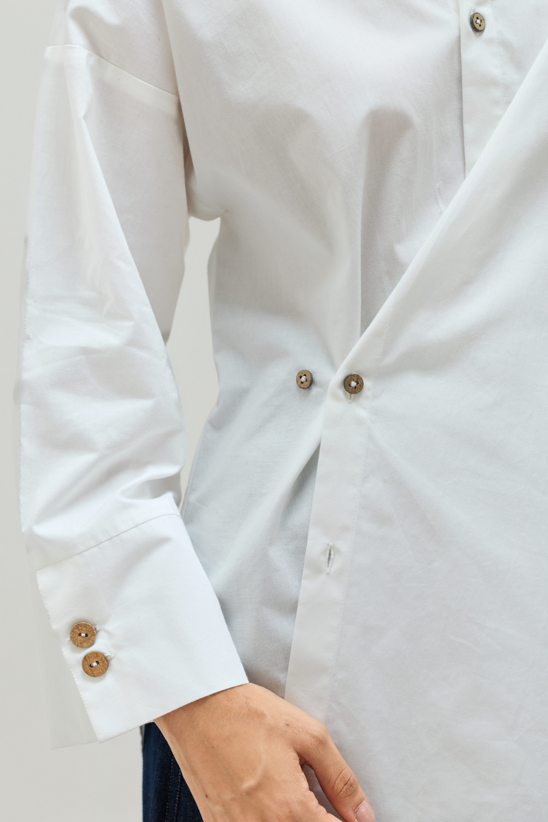 Under The Palms Organic Cotton Wrap Shirt cotton by Sui in white color for women Worldwide