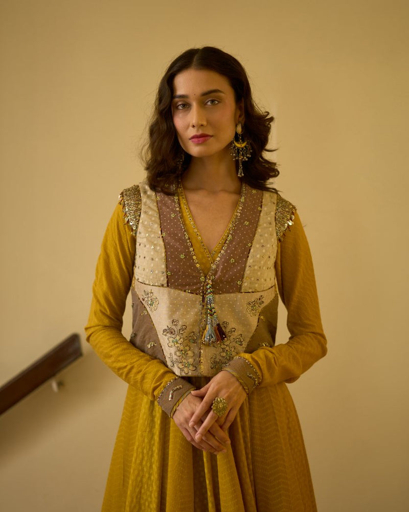 Alka Gilet chanderi indo-western by SWATTI KAPOOR in yellow for women Worldwide