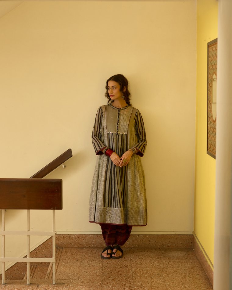 Asha Kurta silk cotton jamdani kurta/kurta set by SWATTI KAPOOR in white for women Worldwide