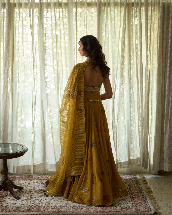 Nimi Dupatta cotton-silk dupatta by SWATTI KAPOOR in yellow for women Worldwide