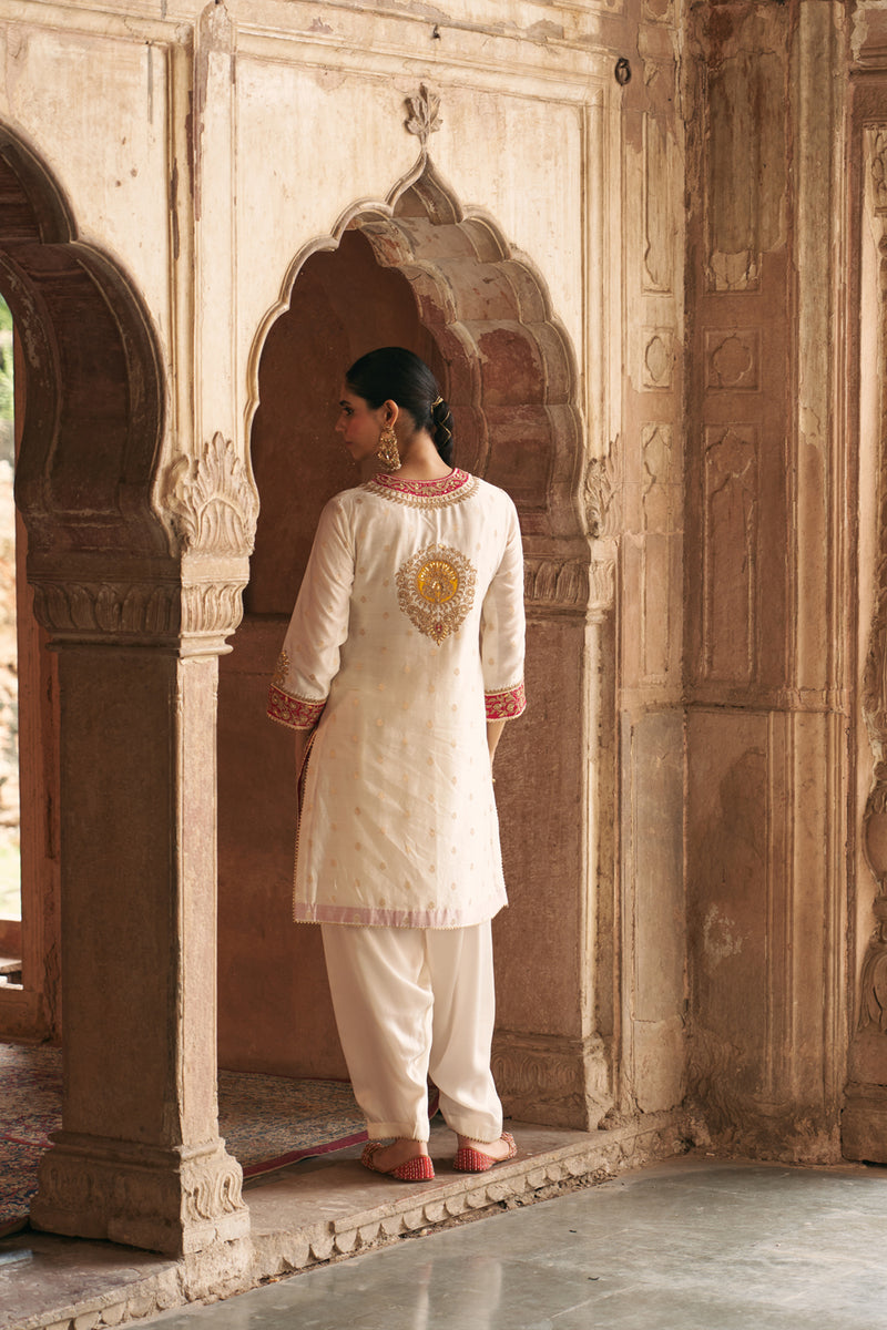 ANILA - DAISY IVORY SHORT KURTA WITH SALWAR chanderi silk kurta/kurta set by SHEETAL BATRA in ivory for women Worldwide