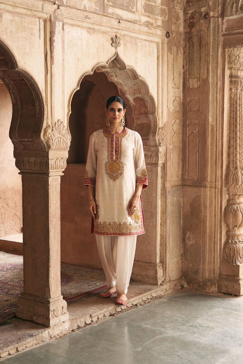 ANILA - DAISY IVORY SHORT KURTA WITH SALWAR chanderi silk kurta/kurta set by SHEETAL BATRA in ivory for women Worldwide