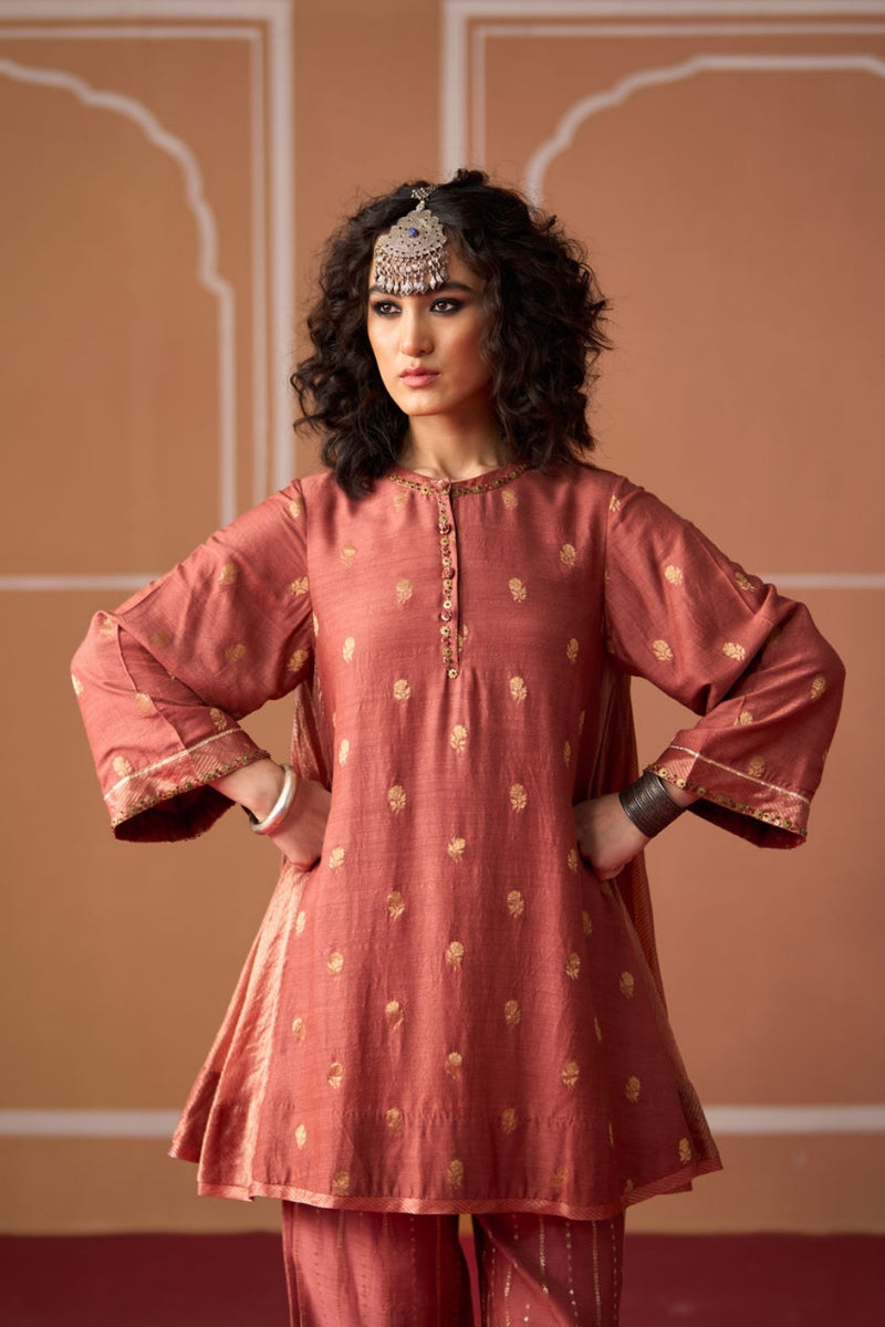 Charu Kurta chanderi kurta/kurta set by SWATTI KAPOOR in peach for women Worldwide