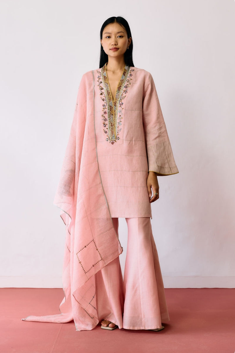 Naar Hand-Embroidered Metallic Kurta Set-Pink linen kurta/kurta set by Manan in pink for women Worldwide