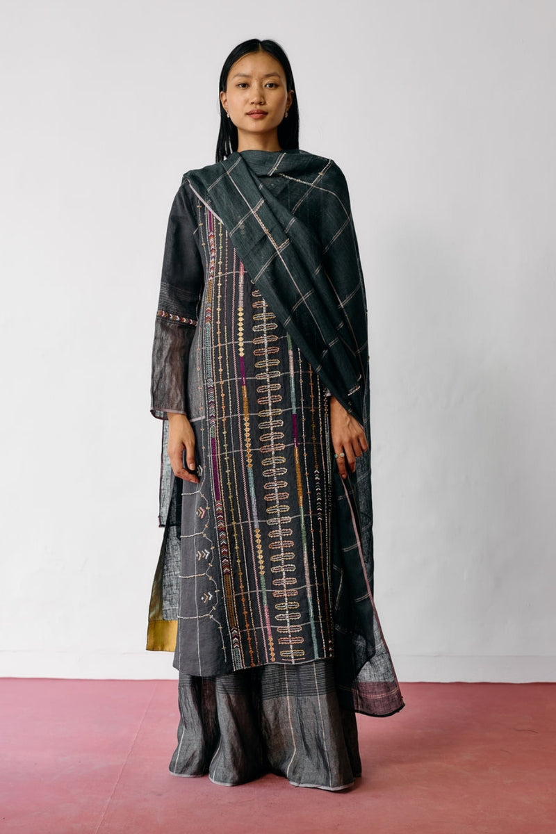 Aicha Hand-Embroidered Panelled Kurta Set-Charcoal linen kurta/kurta set by Manan in black for women Worldwide