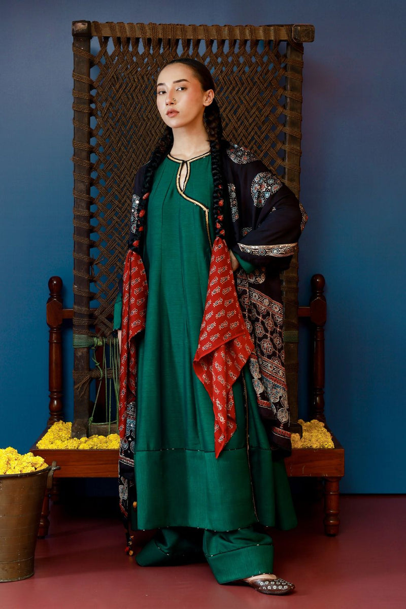 Baithak Green Flair Kali Kurta Set silk by PRAHNAAYA in green color for women Worldwide