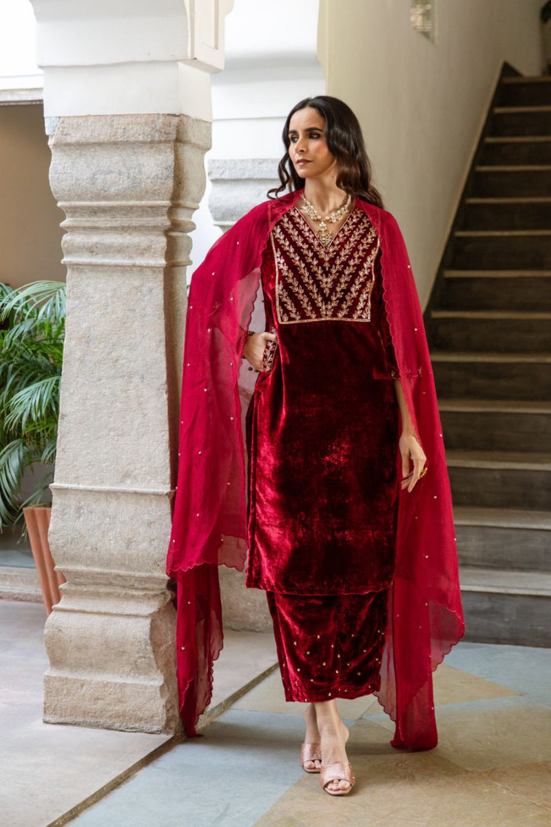 Roya Gulaab - Velvet Embroidered Suit Set by Maison Shefali for women Worldwide