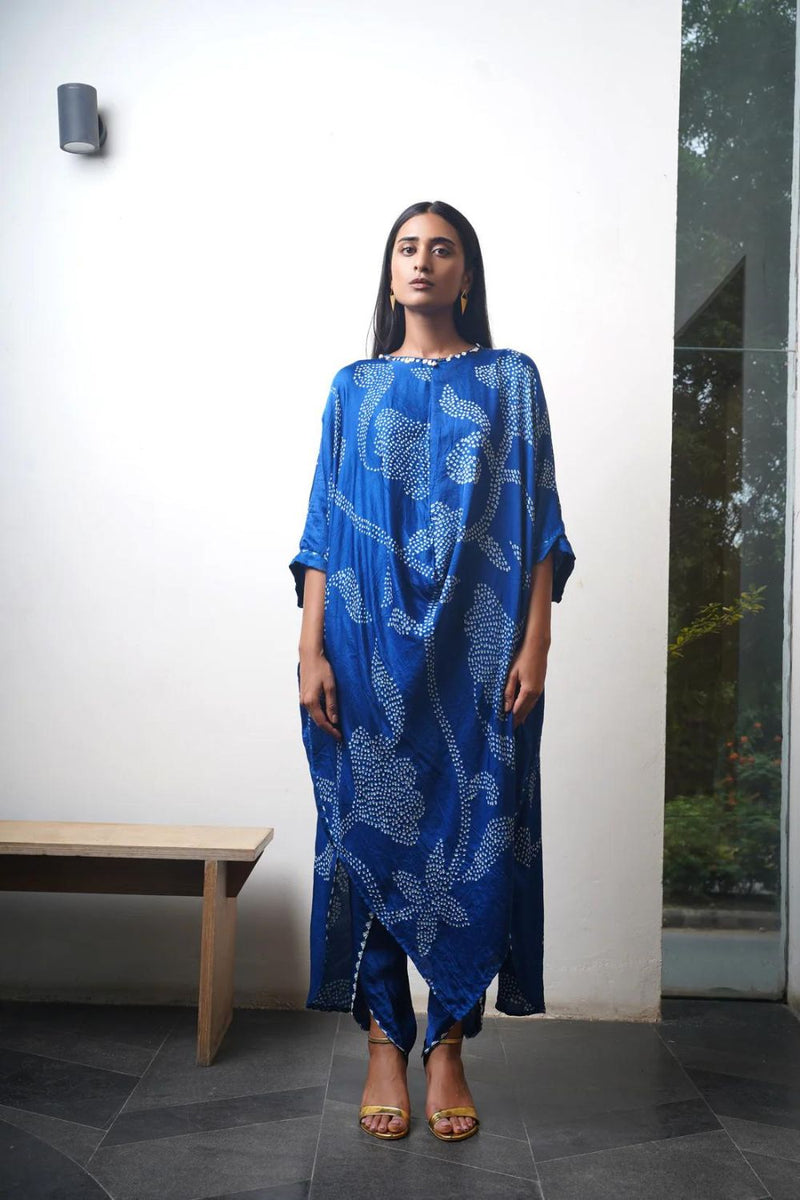 IKEBANA SET-blue silk by Dyelogue in blue color for women Worldwide