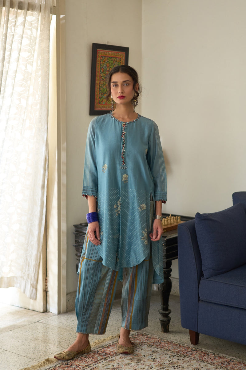 Chitra Kurta chanderi kurta/kurta set by SWATTI KAPOOR in blue for women Worldwide