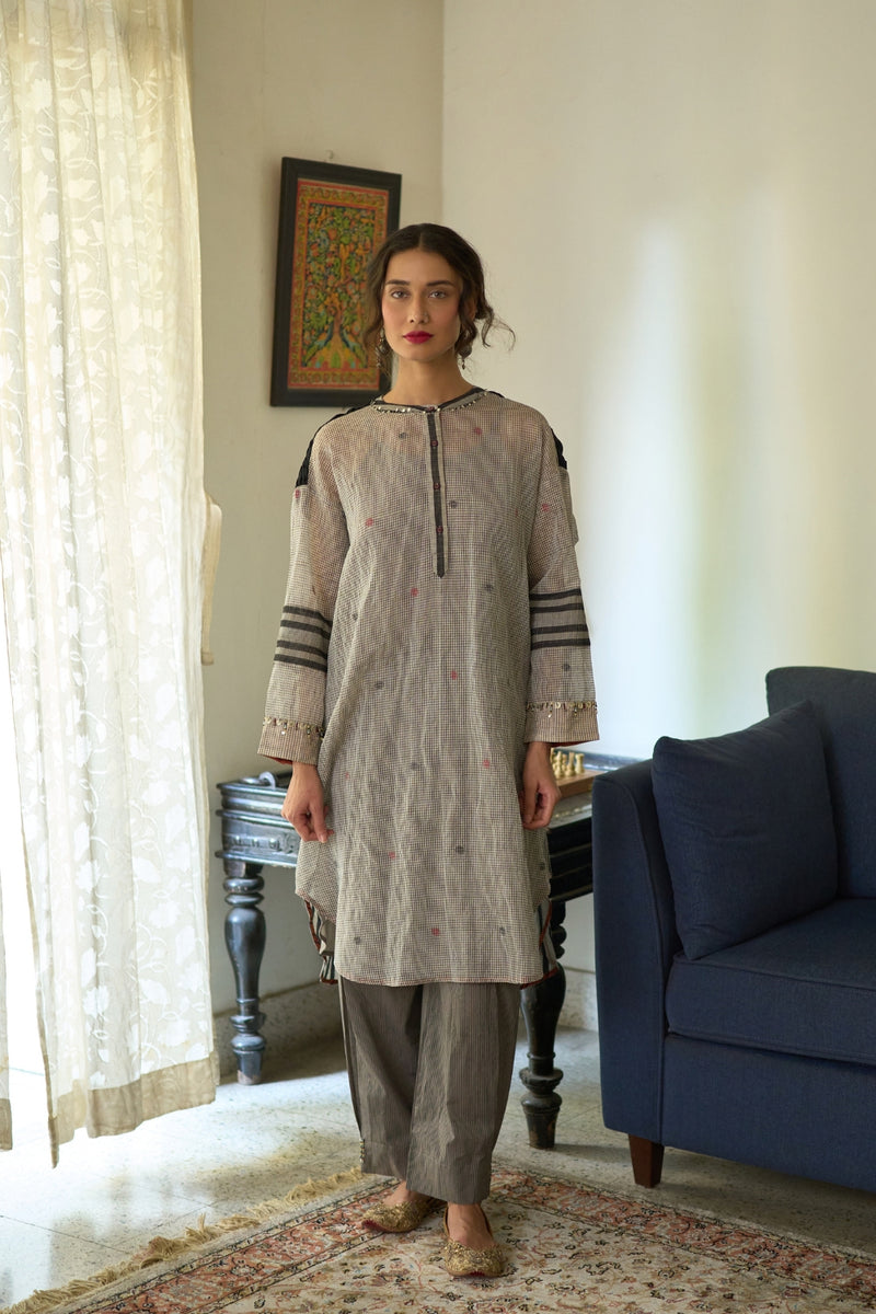 Shama Shirt chanderi kurta/kurta set by SWATTI KAPOOR in white for women Worldwide