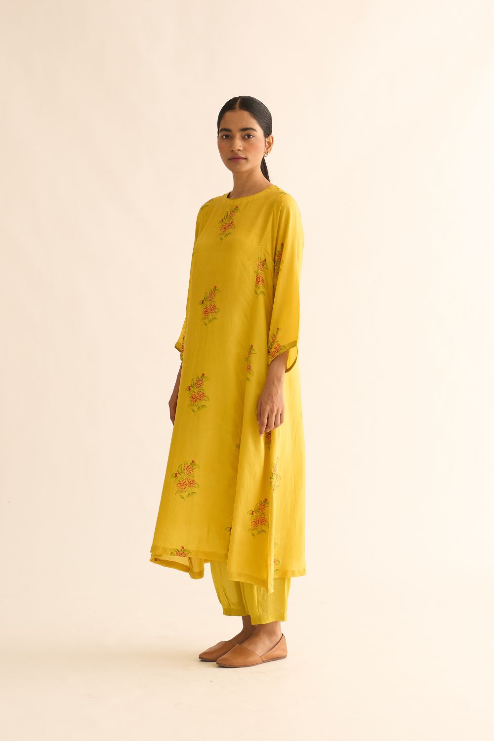 EVANI FLORAL PRINT KURTA SET