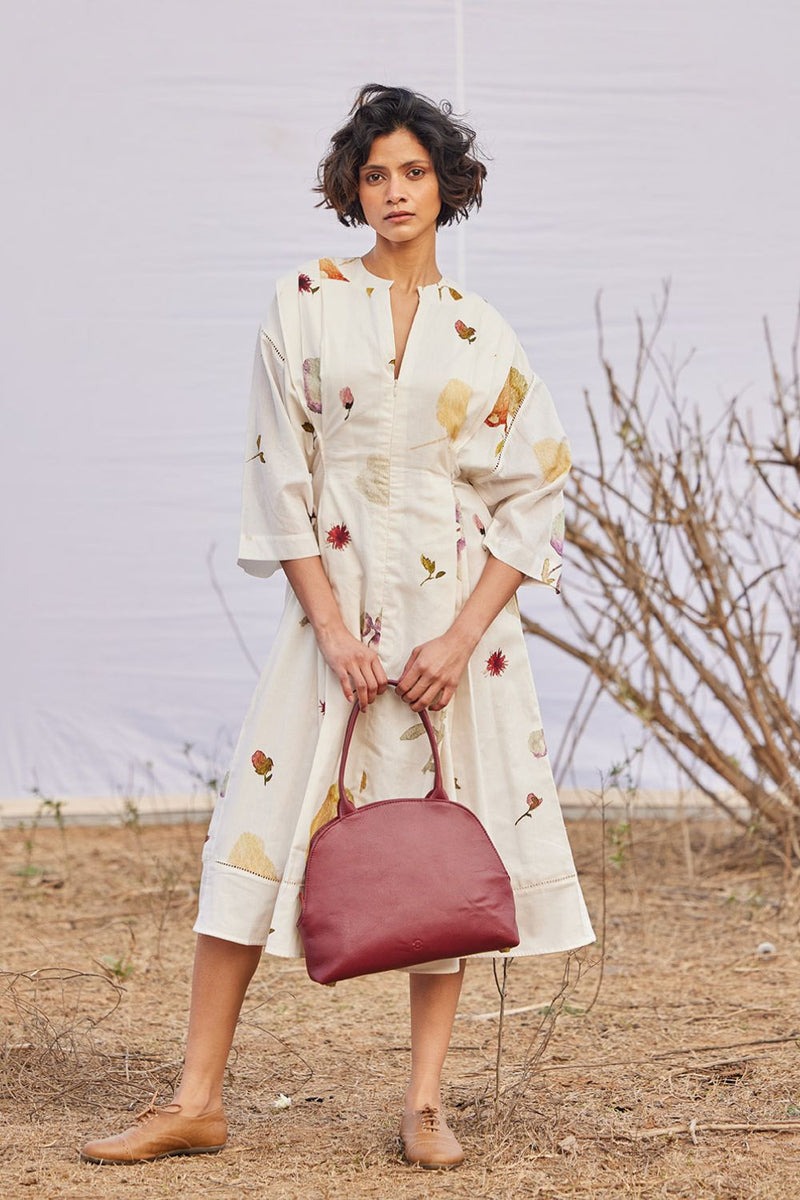 Aangan Dress cotton by Khara Kapas in white for women Worldwide