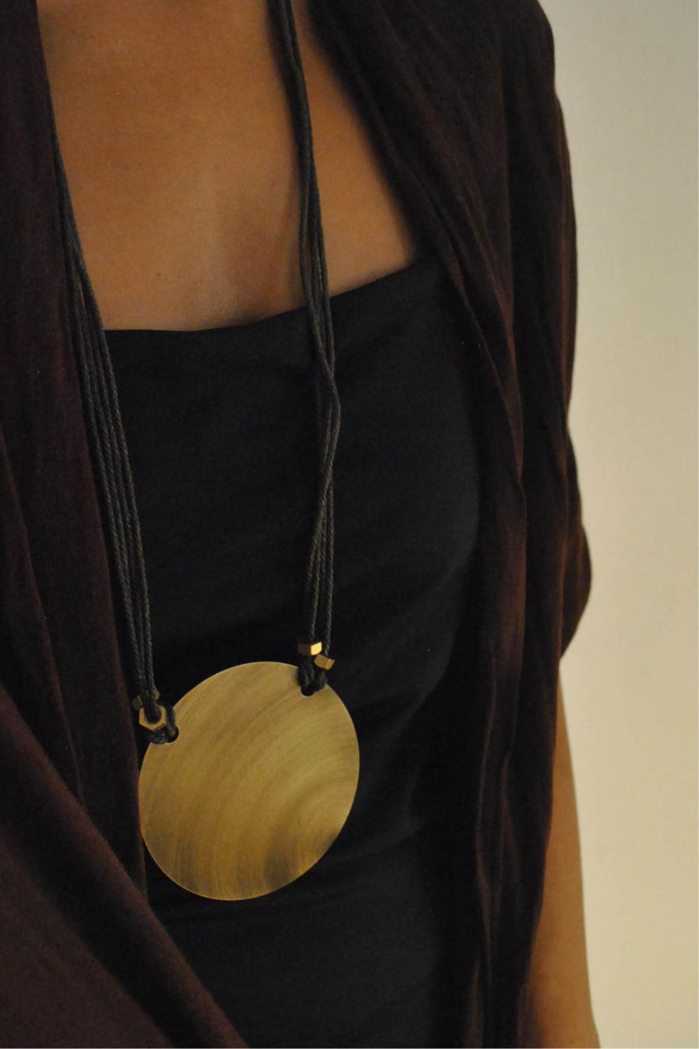 BRASS CIRCLE NECKPIECE