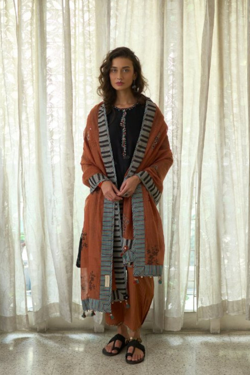 Kora Dupatta chanderi dupatta by SWATTI KAPOOR in rust orange for women Worldwide