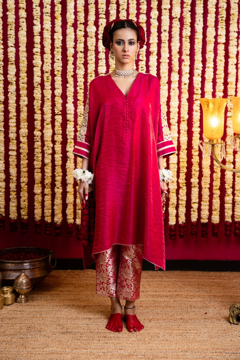 Shimmer Crêpe Tunic & Brocade Pants Set-Coral (Red / Pink Two Tone) crepe kurta/kurta set by Sabo by Sabina in red for women Worldwide