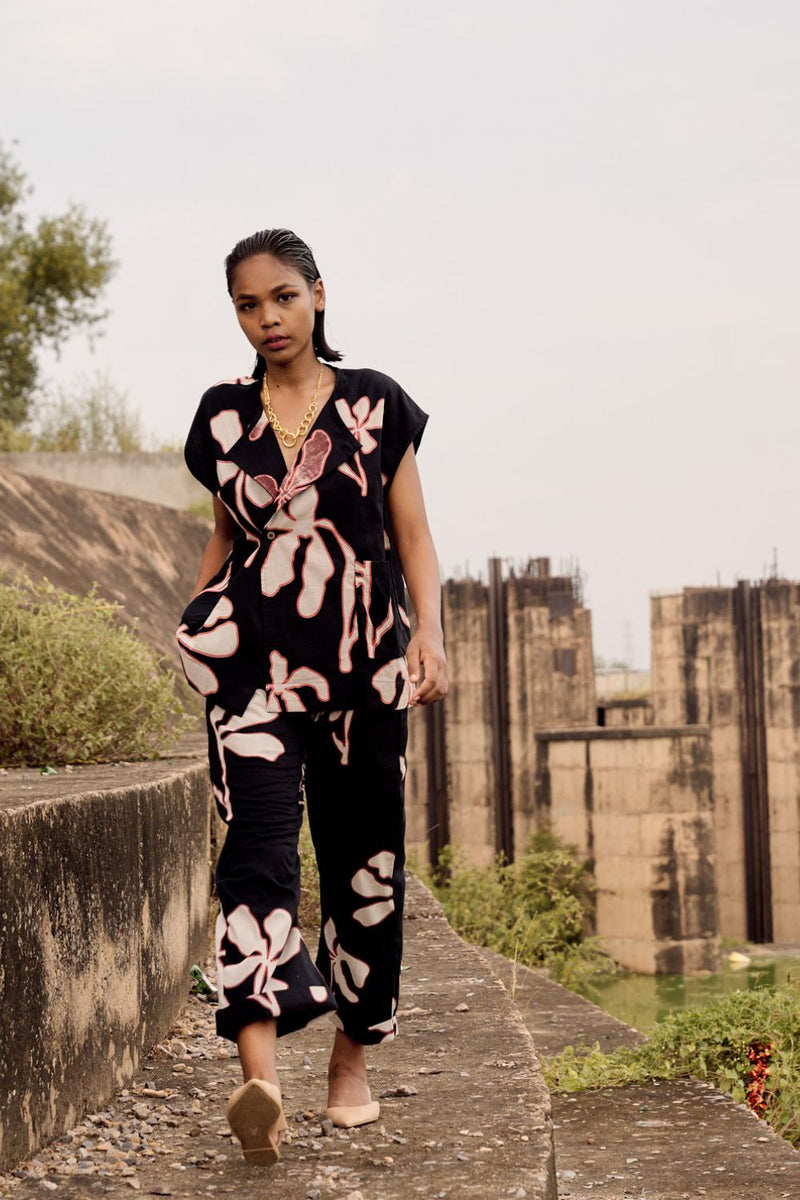 Lark co-ord set cotton by Khara Kapas in black for women Worldwide