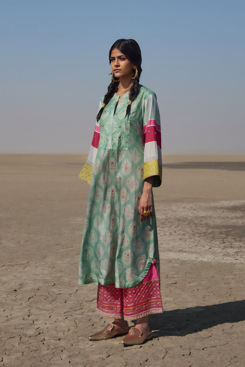 POWDER BLUE PRINTED SILK BACK PLEAT KURTA SET