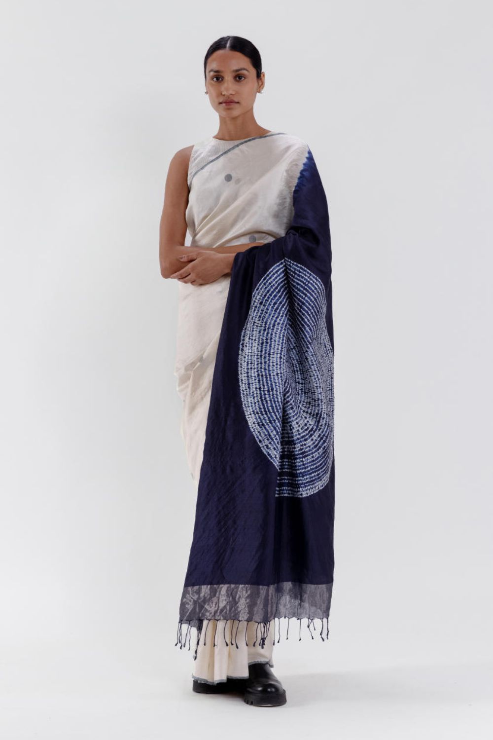 ORBIT JAMDANI SAREE - IVORY/NAVY