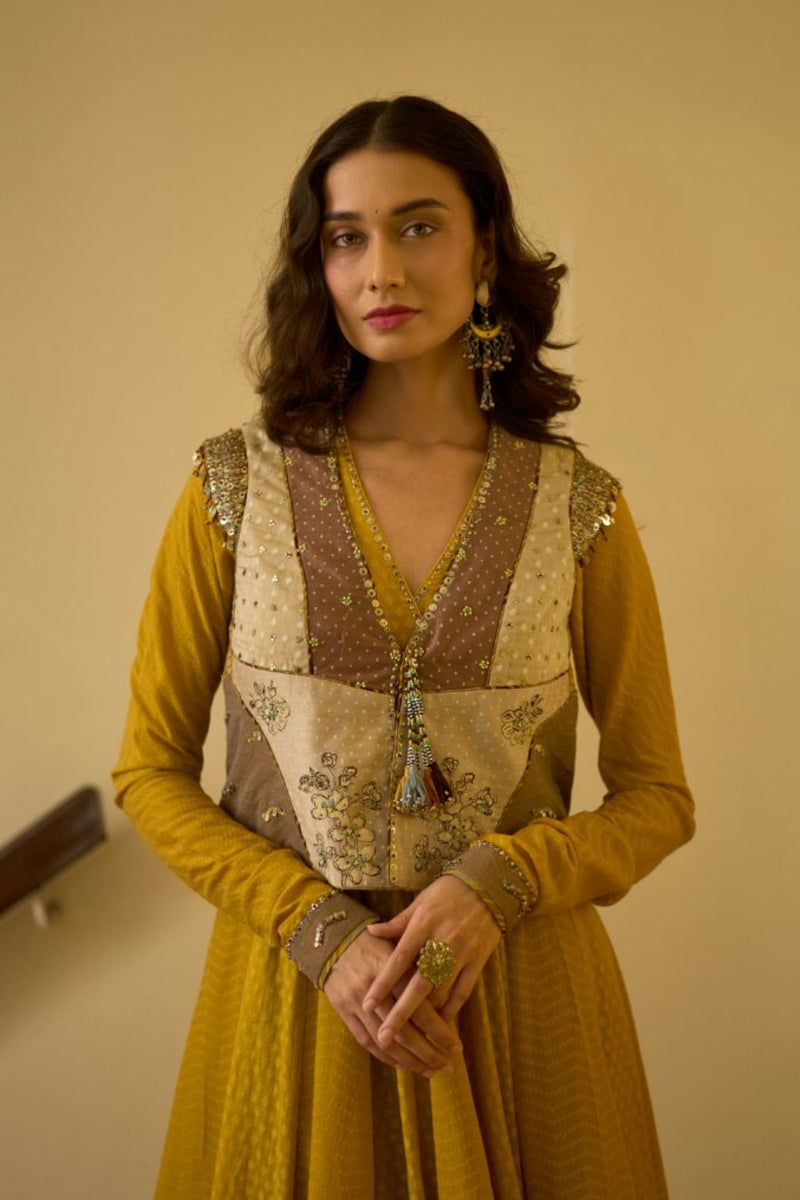 Alka Gilet chanderi indo-western by SWATTI KAPOOR in yellow for women Worldwide