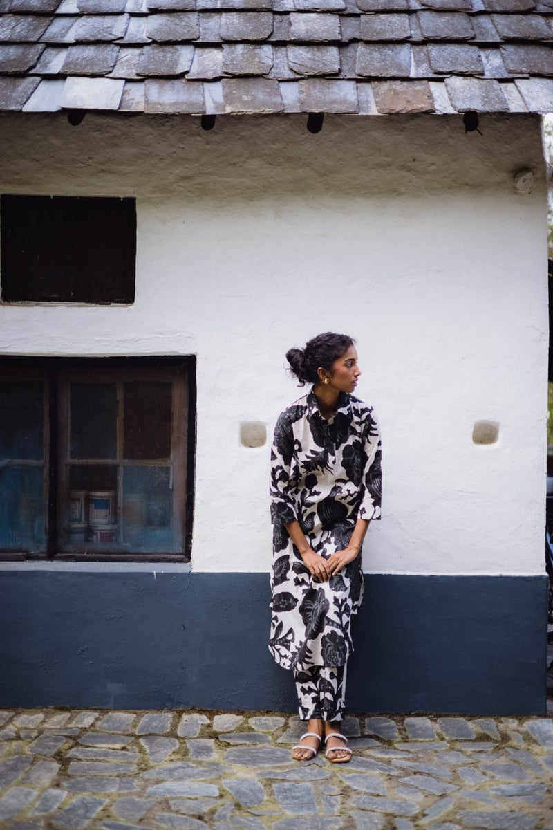 MELINA LONG KURTA SET Kurta Sets by Yam in black color for women Worldwide