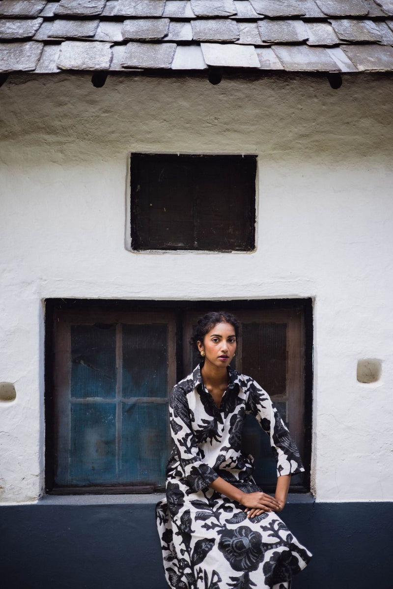 MELINA LONG KURTA SET Kurta Sets by Yam in black color for women Worldwide