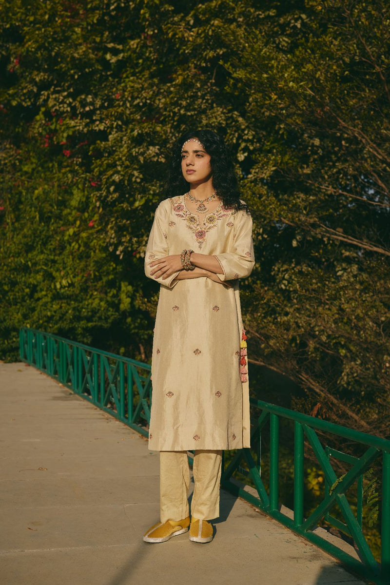 VANYA & BANI KURTA & PANT silk by Rashika Mittal in beige color for women Worldwide