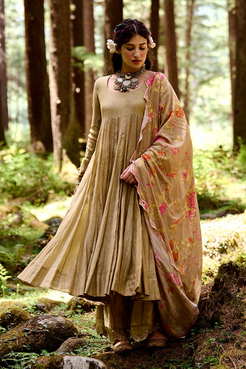 Vesta Anarkali Set chanderi by Paulmi & Harsh-kahan Sep'26 in beige for women Worldwide