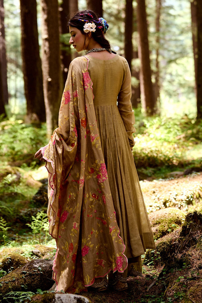 Vesta Anarkali Set chanderi by Paulmi & Harsh-kahan Sep'26 in beige for women Worldwide