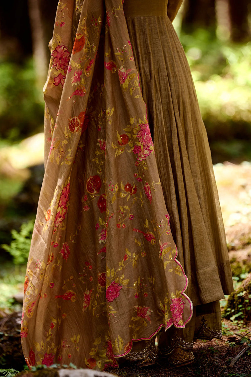 Vesta Anarkali Set chanderi by Paulmi & Harsh-kahan Sep'26 in beige for women Worldwide