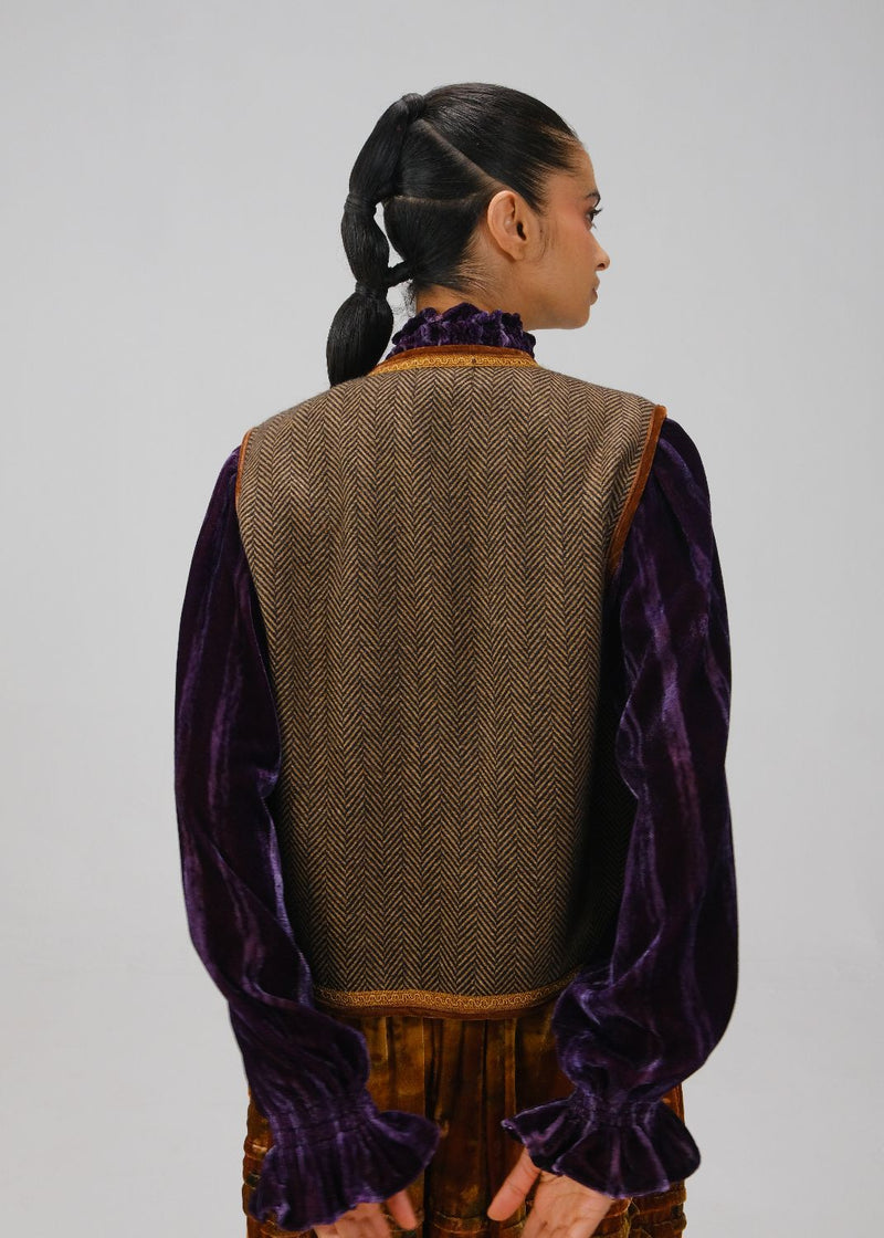 VEST-Bloom Emb by CORD for women Worldwide