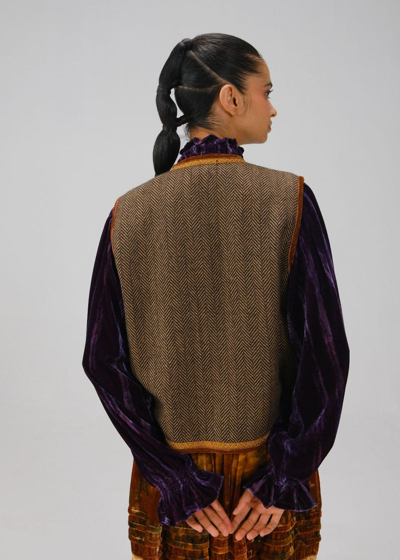 VEST-Bloom Emb by CORD for women Worldwide