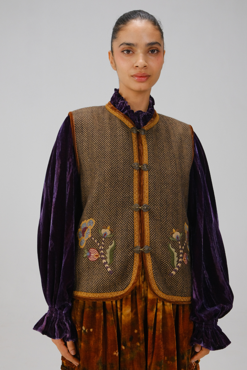 VEST-Bloom Emb by CORD for women Worldwide