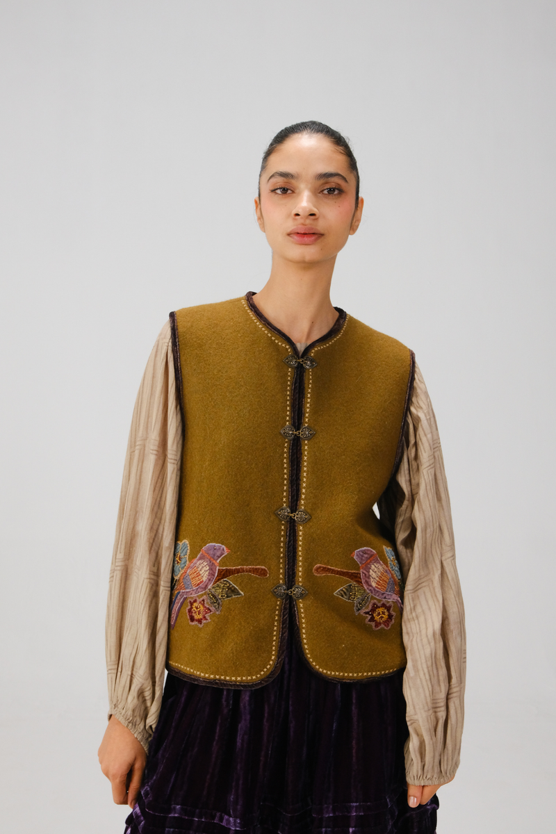 VEST-Parrot Emb by CORD for women Worldwide