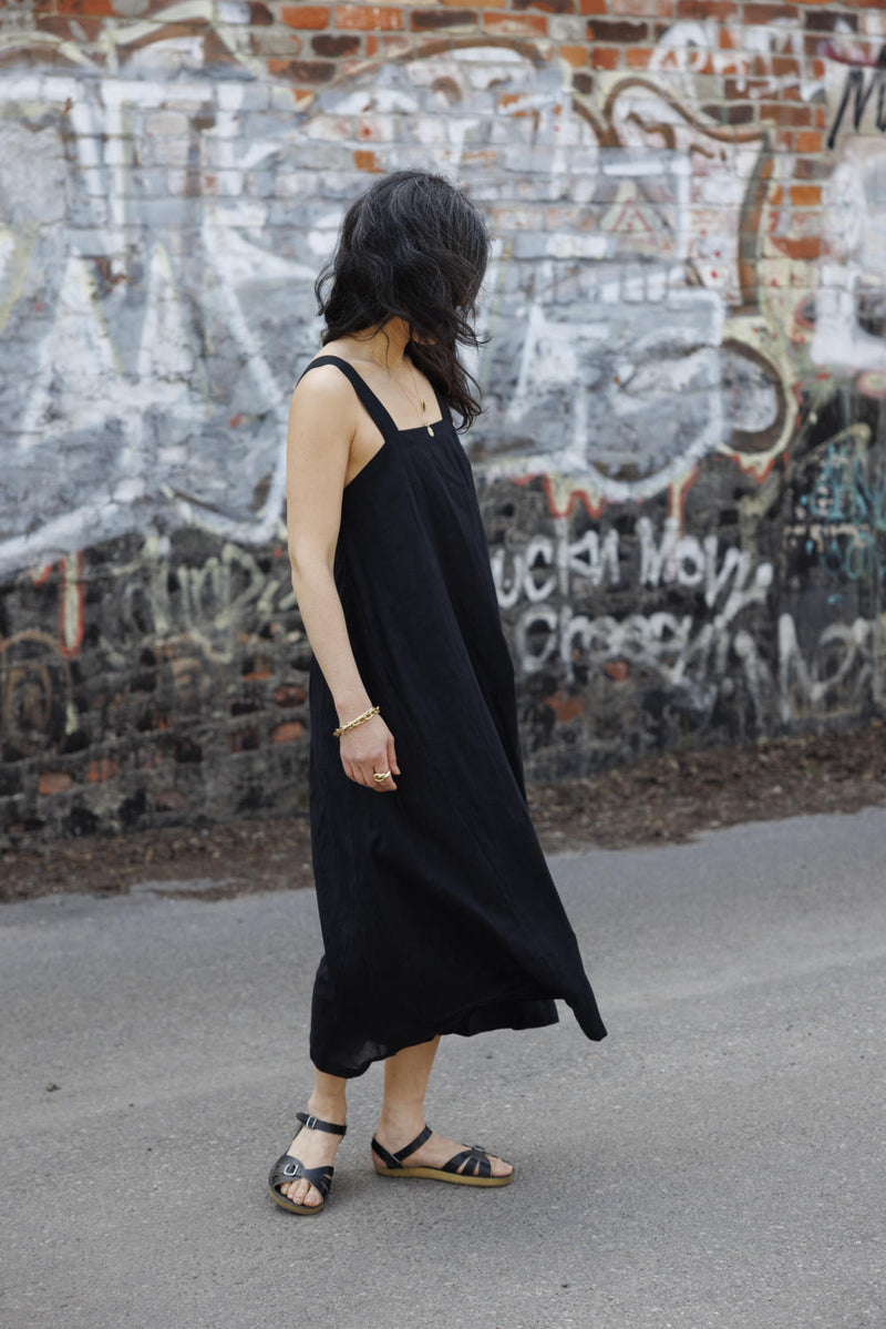 Everywhere Dress/ Vacation dress / Weekend dress-Black 100% cotton by World of Crow in black color for women Worldwide