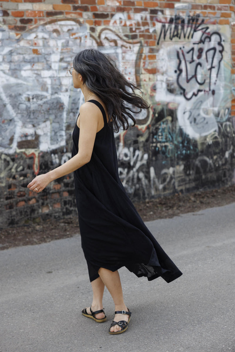 Everywhere Dress/ Vacation dress / Weekend dress-Black 100% cotton by World of Crow in black color for women Worldwide