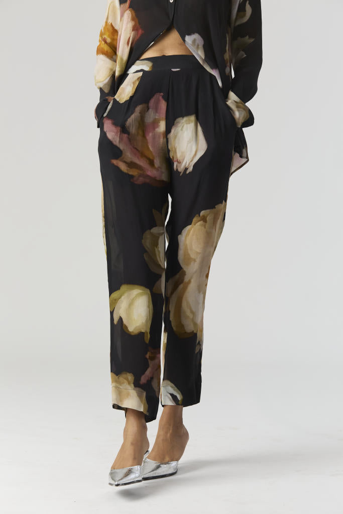 VIVA FIORI CO-ORD SET by Yam in black color for women Worldwide