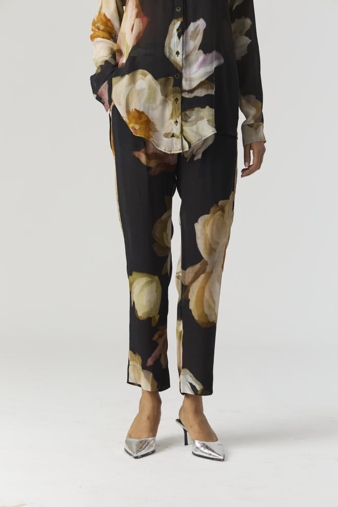 VIVA FIORI CO-ORD SET by Yam in black color for women Worldwide