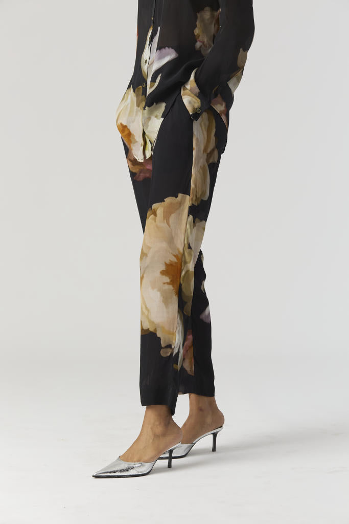 VIVA FIORI CO-ORD SET by Yam in black color for women Worldwide
