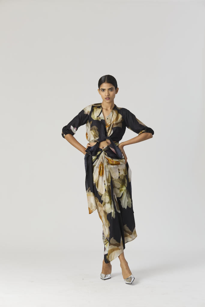 VIVA FIORI FRONT TIE UP TOP & SKIRT SET silk by Yam in black color for women Worldwide
