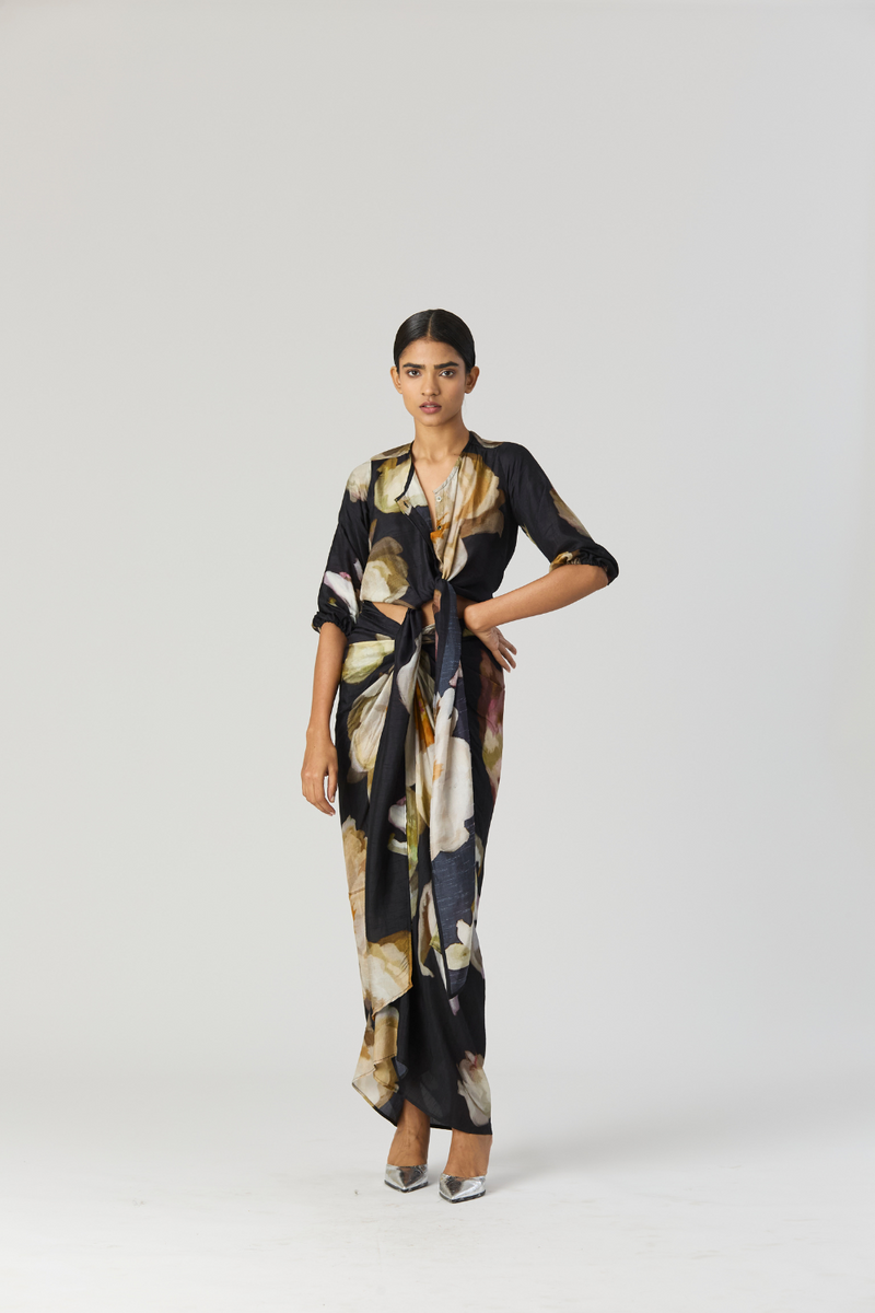VIVA FIORI FRONT TIE UP TOP & SKIRT SET silk by Yam in black color for women Worldwide