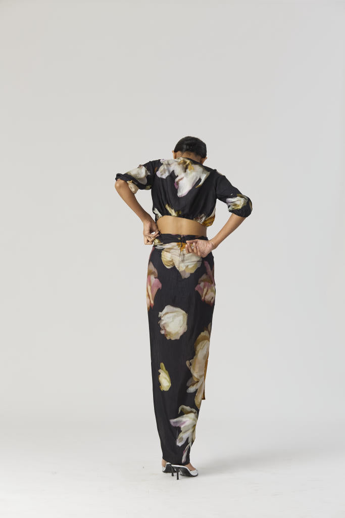 VIVA FIORI FRONT TIE UP TOP & SKIRT SET silk by Yam in black color for women Worldwide