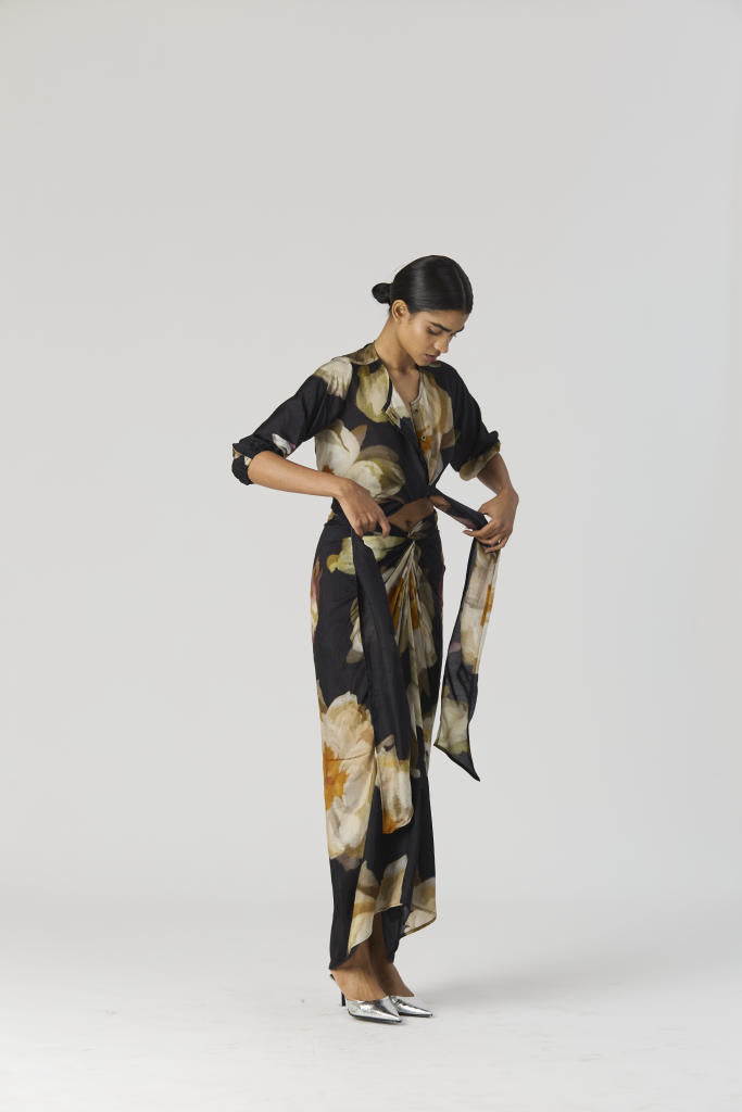 VIVA FIORI FRONT TIE UP TOP & SKIRT SET silk by Yam in black color for women Worldwide