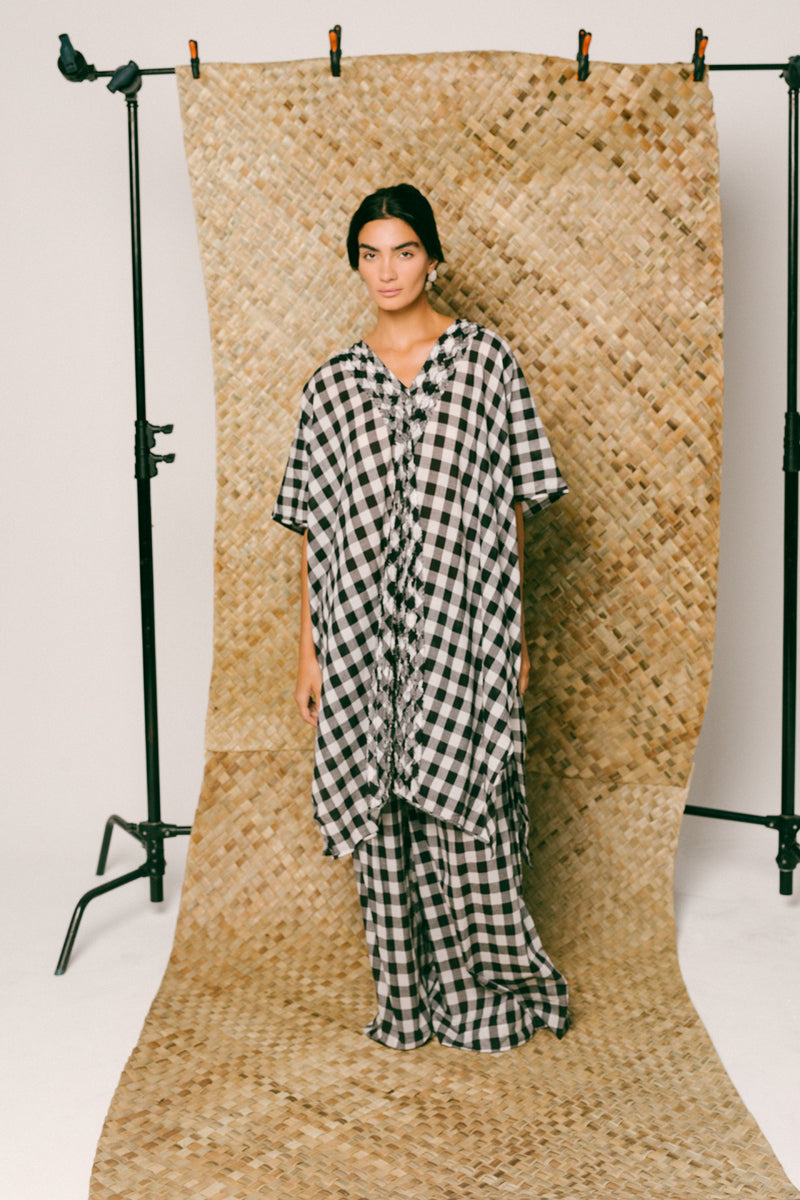 Damai Cotton Kaftan Set madras cotton co-ord set by Ituvana in black for women Worldwide