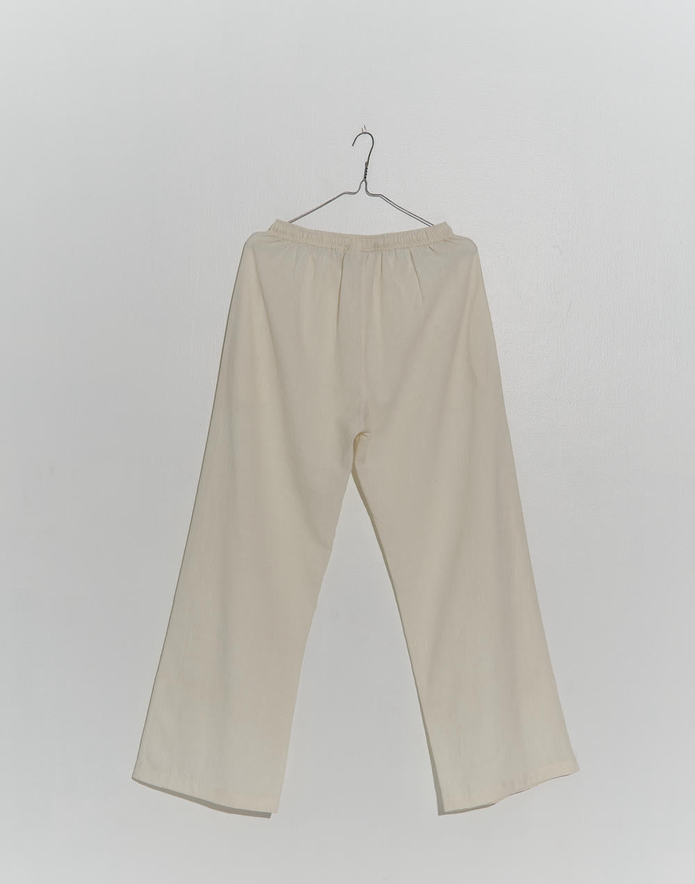 Wide-legged Relaxed Pants