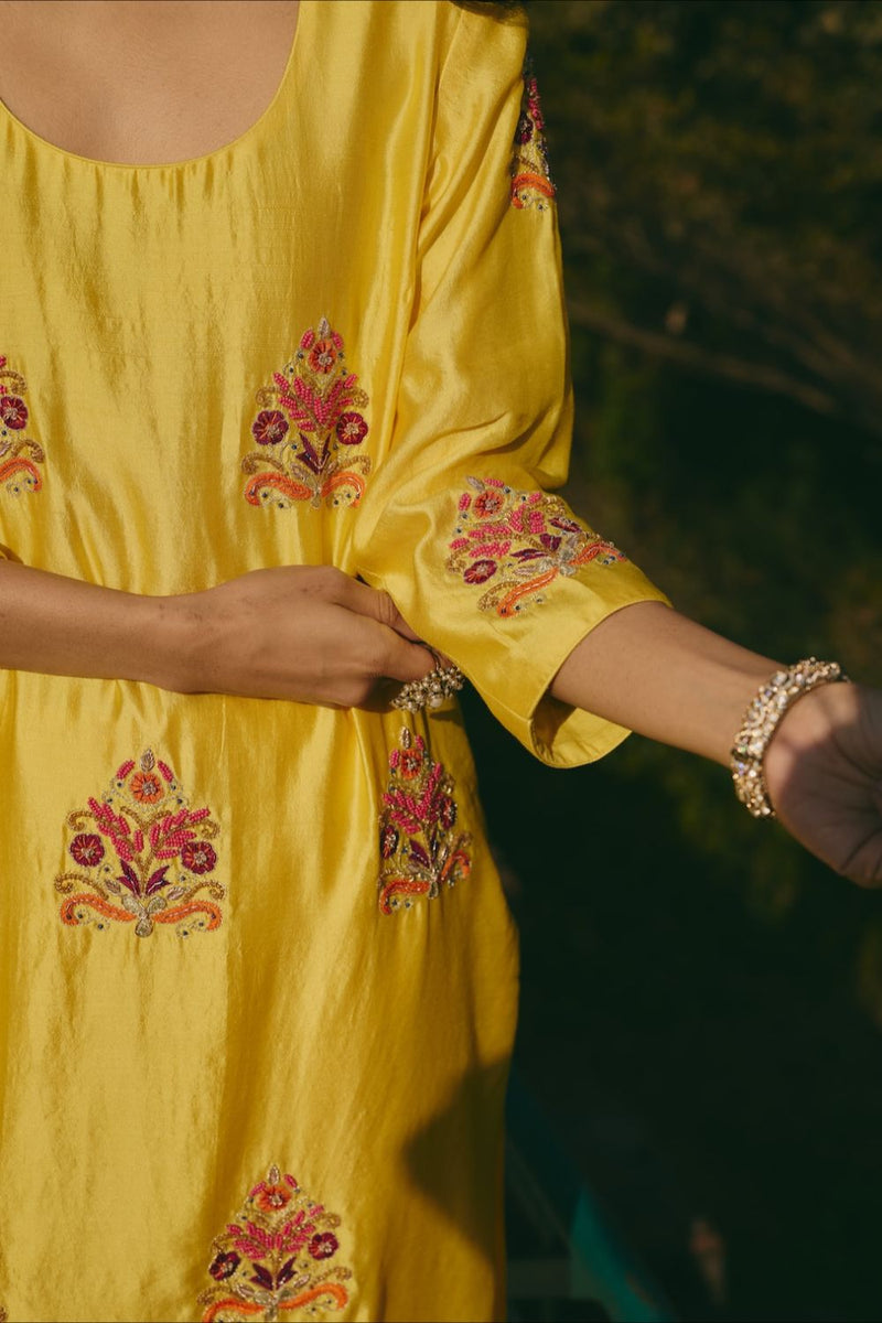 ZUHRA & REHA KURTA & PANT chanderi by Rashika Mittal in yellow color for women Worldwide